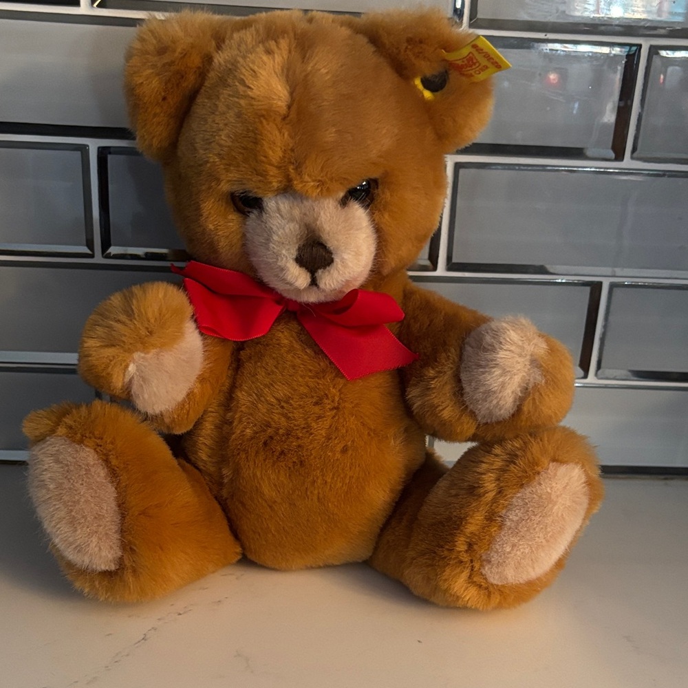 Sweet Steiff Bear